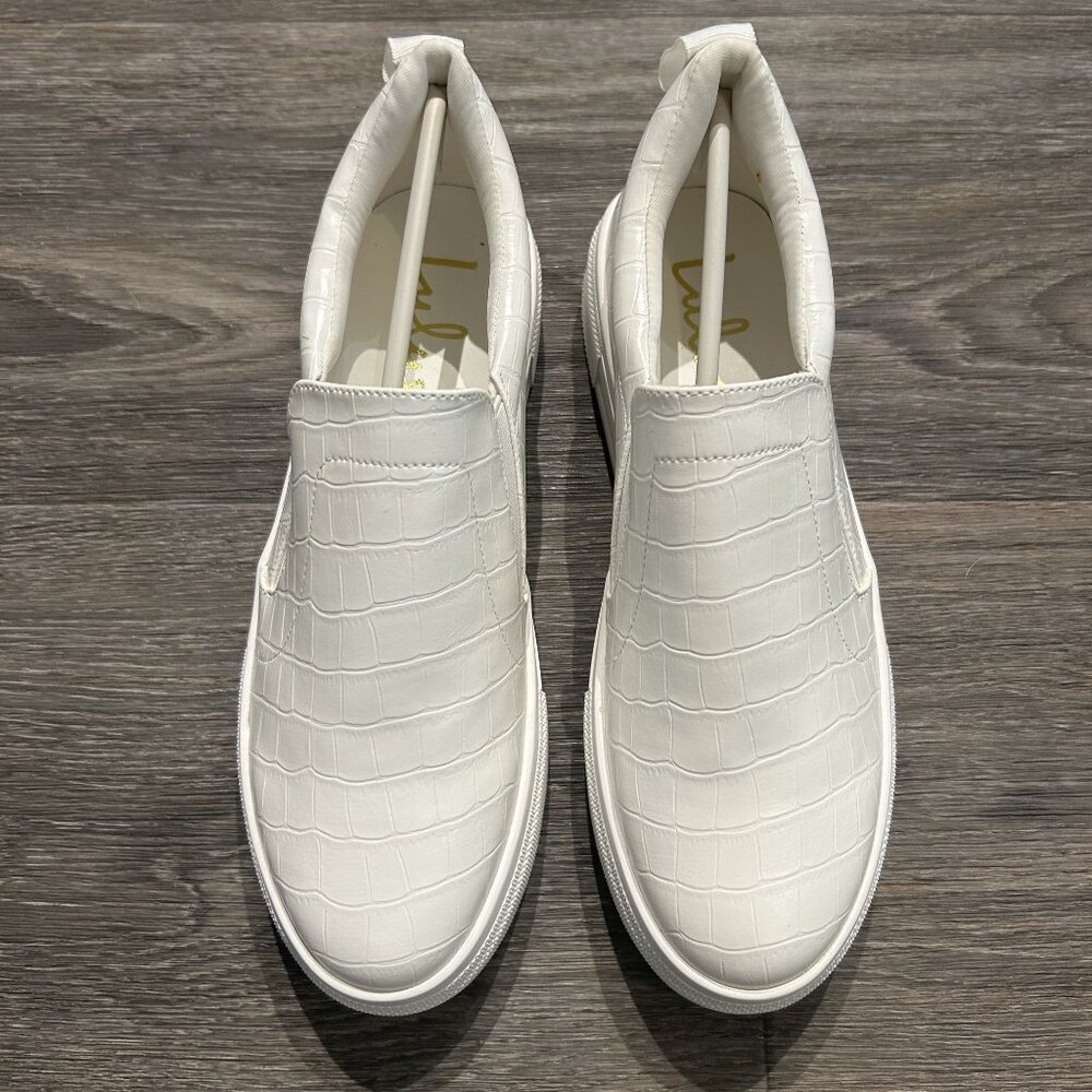 NEW Lulus Size 7.5 Cassay White Crocodile Embossed Platform Slip On Sneakers - Picture 4 of 9
